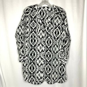 Athleta Womens Tunic Top Size Small Black White Abstract 3/4 Sleeves Silk Blend